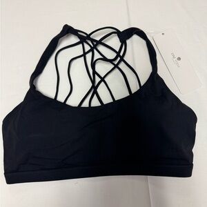 Chic Black Strappy Bralette Sports bra